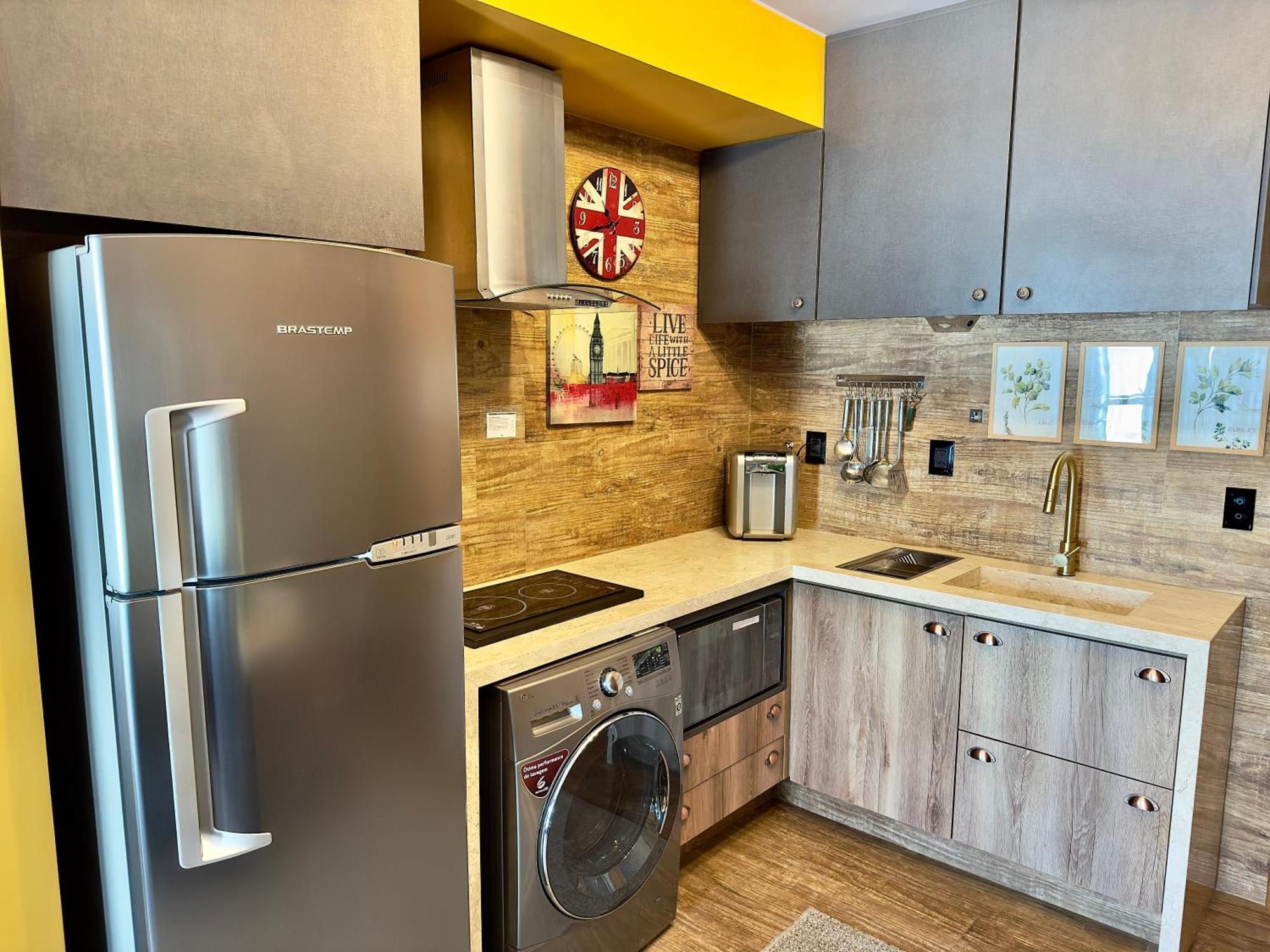 Ed Saint Moritz, Flat Com Garagem 01, Shn No Coracao De Brasilia Apartment Екстериор снимка